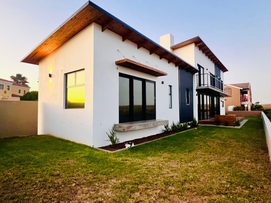 4 Bedroom Property for Sale in Myburgh Park Western Cape